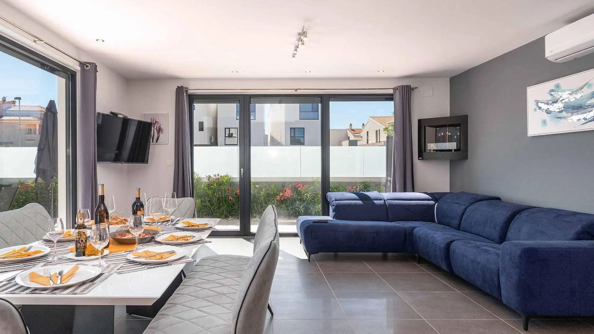 Charming Villa Magnifica With Heated Pool For 8 Funtana Croatia