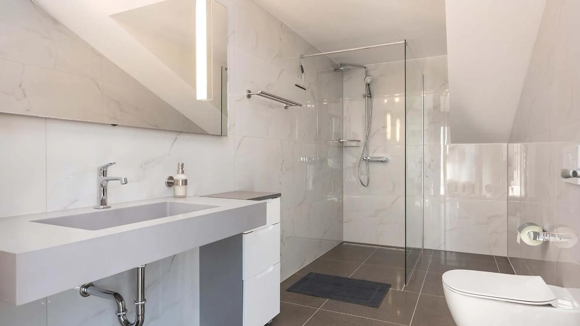 Charming Villa Magnifica With Heated Pool For 8 Funtana