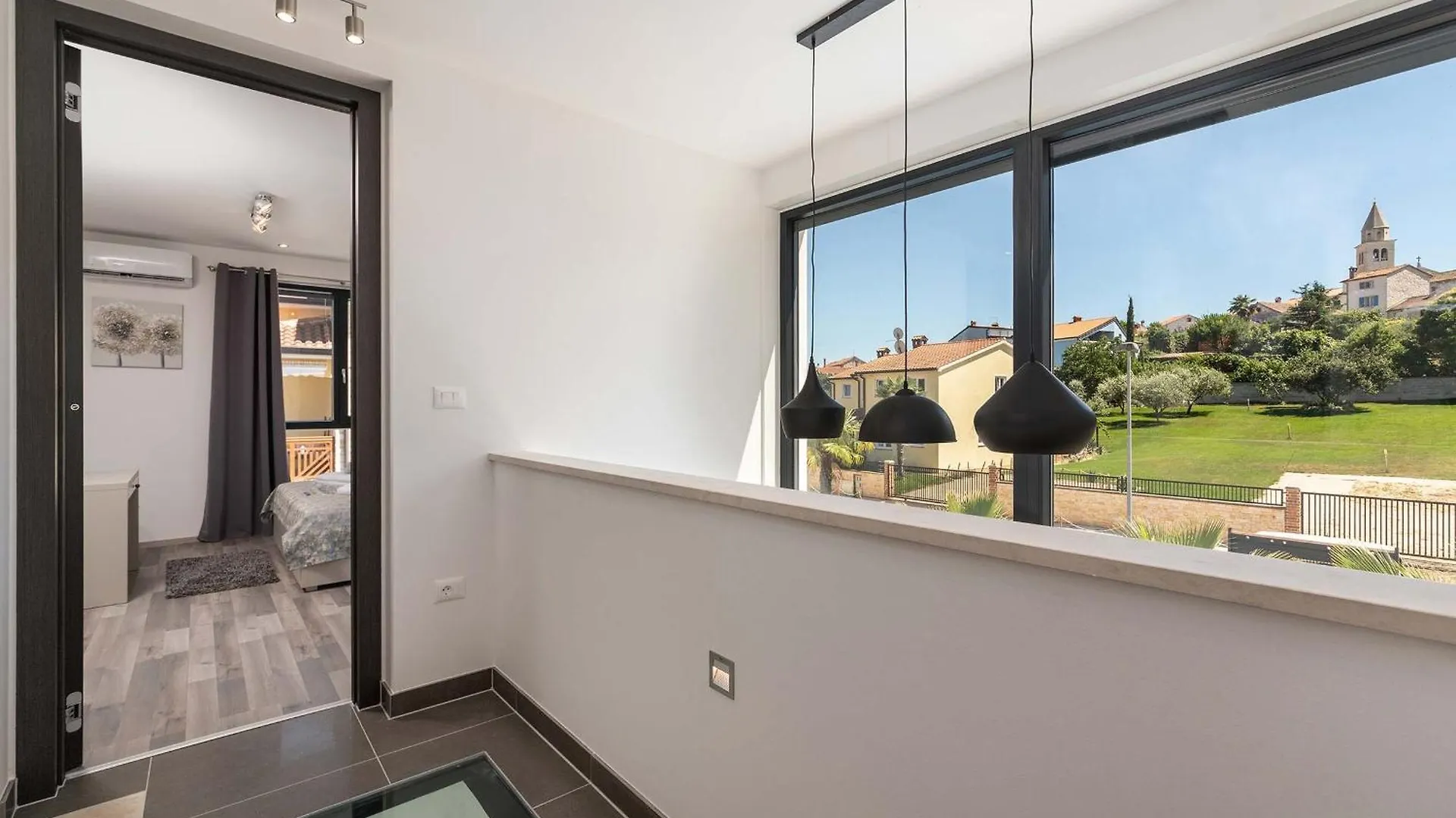 Charming Villa Magnifica With Heated Pool For 8 Funtana