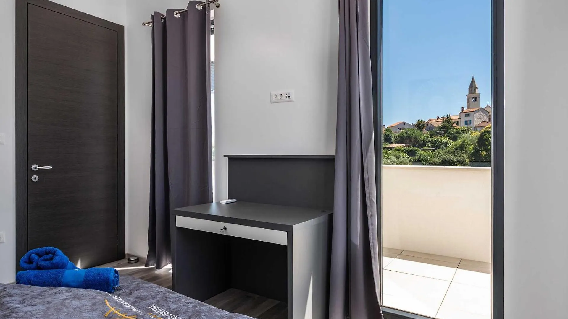 Charming Villa Magnifica With Heated Pool For 8 Funtana 0*,  Croatia